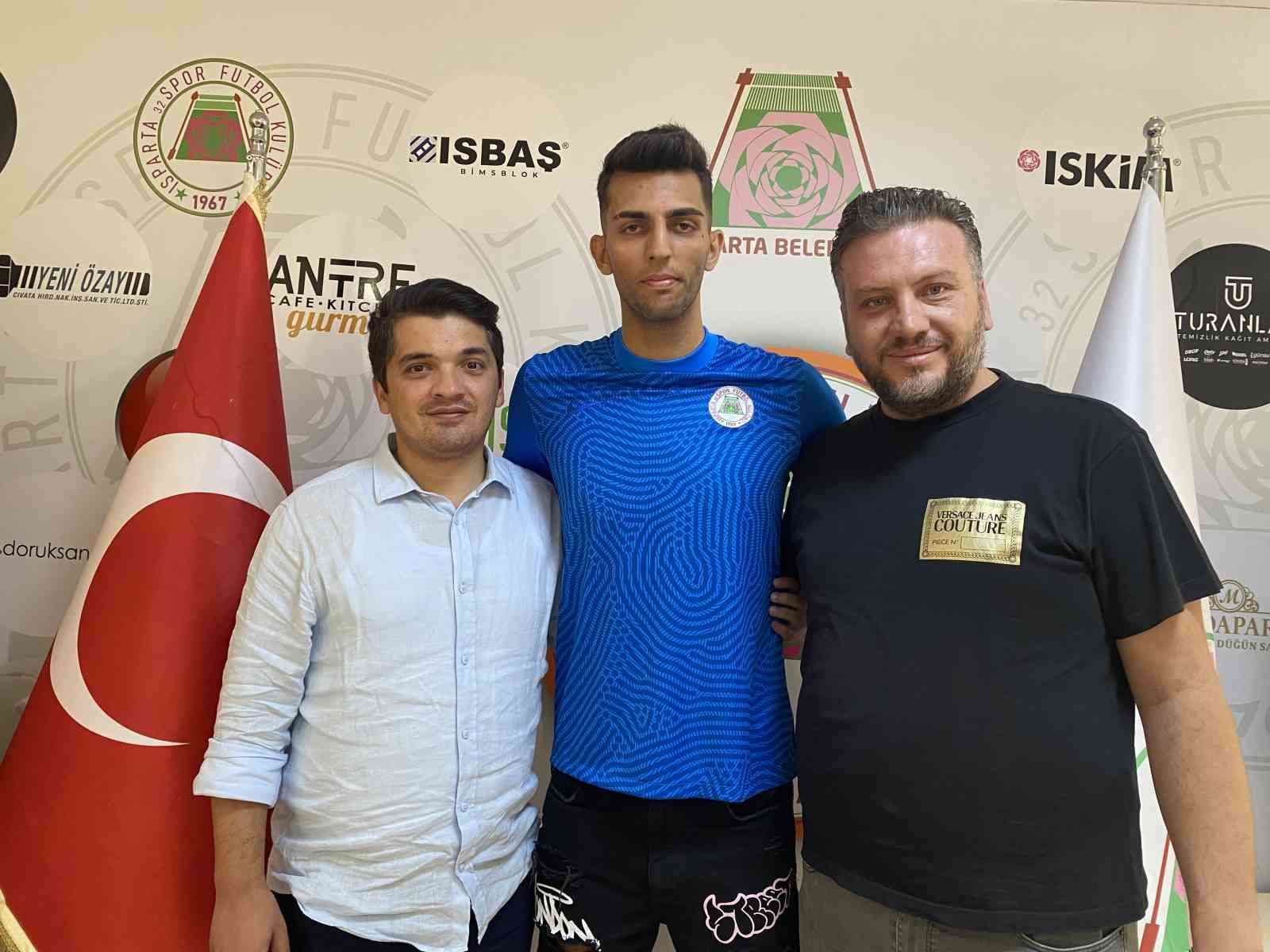 Isparta 32 Spor, Galatasaray'dan Berk Balaban'ı transfer etti.