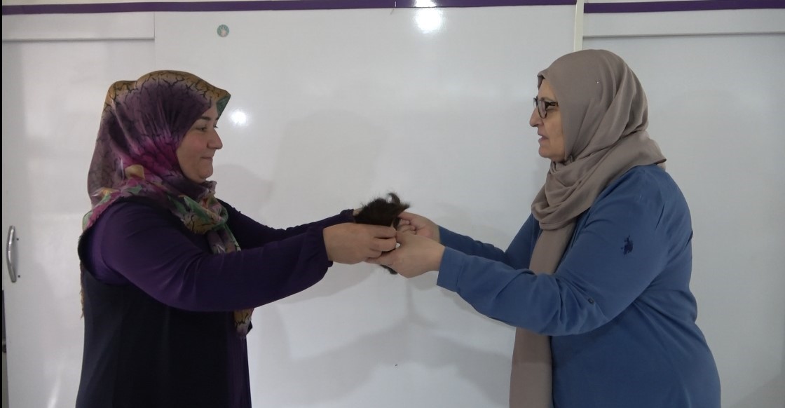 Fatma Üresin saçlarını lösemili hastalara bağışladı.