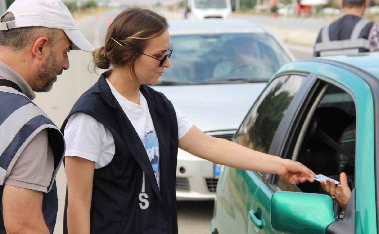 Bolvadin'de trafik ve asayiş denetimleri devam ediyor