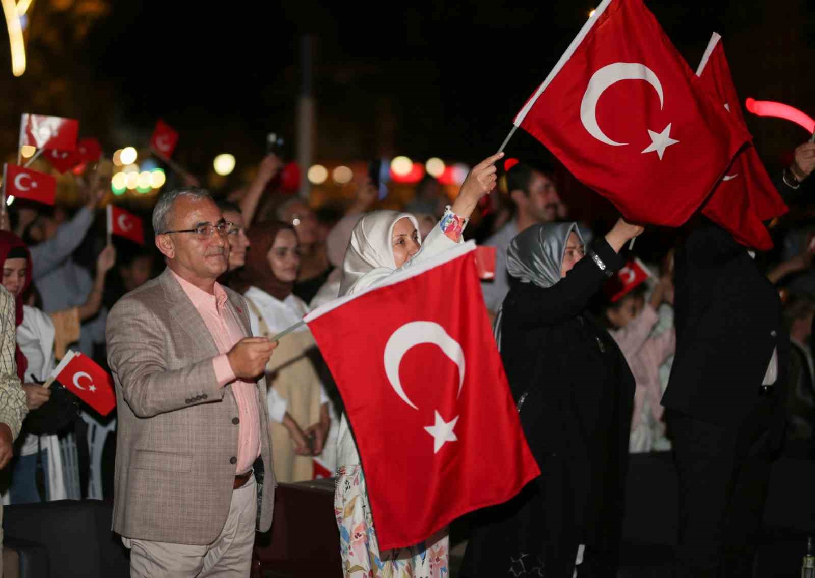 Kütahya'da Büyük Taarruz kutlamaları renkli geçti.