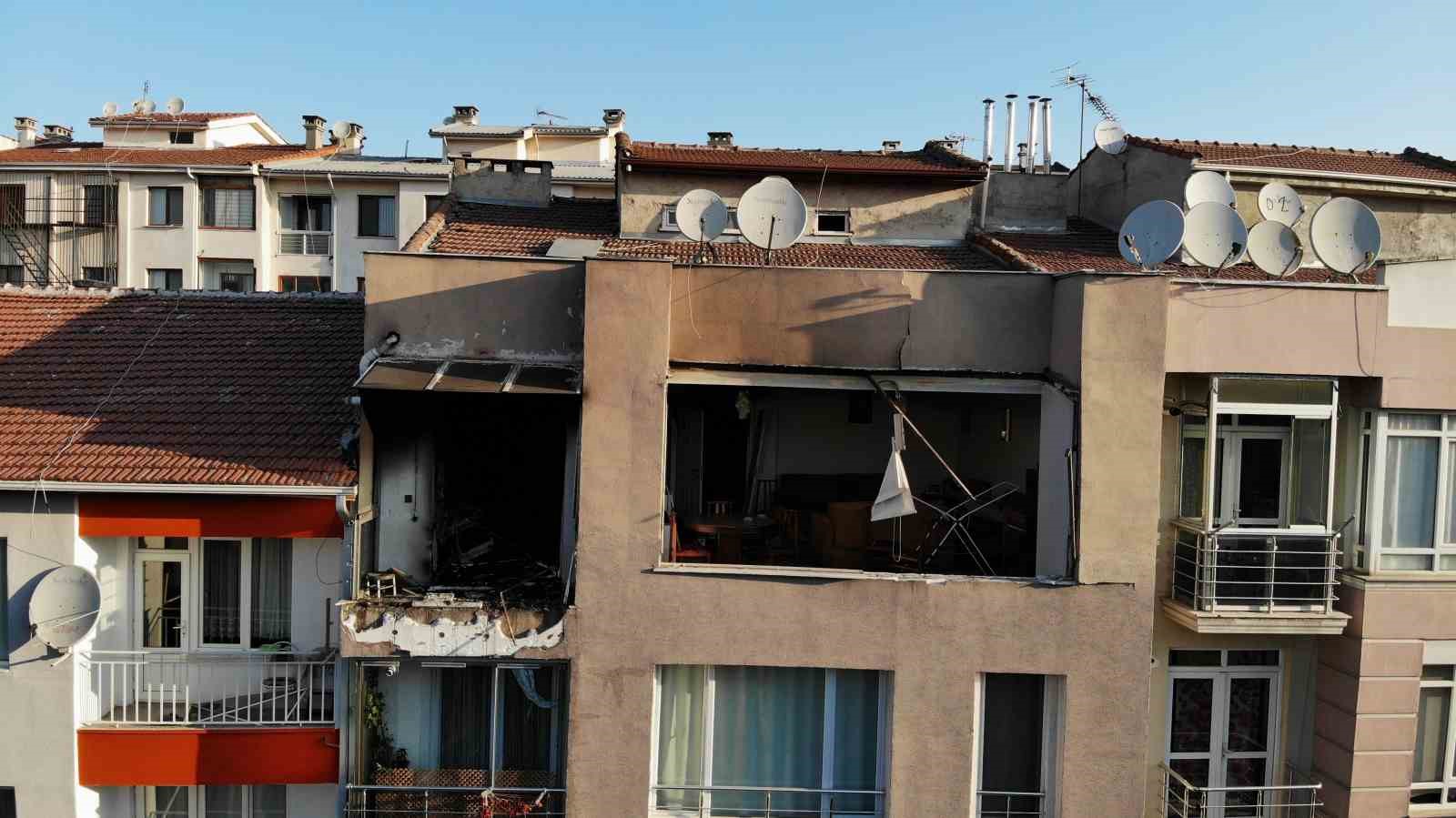 Eskişehir'de gece saatlerinde meydana gelen patlama üzerine soruşturma başlatıldı.