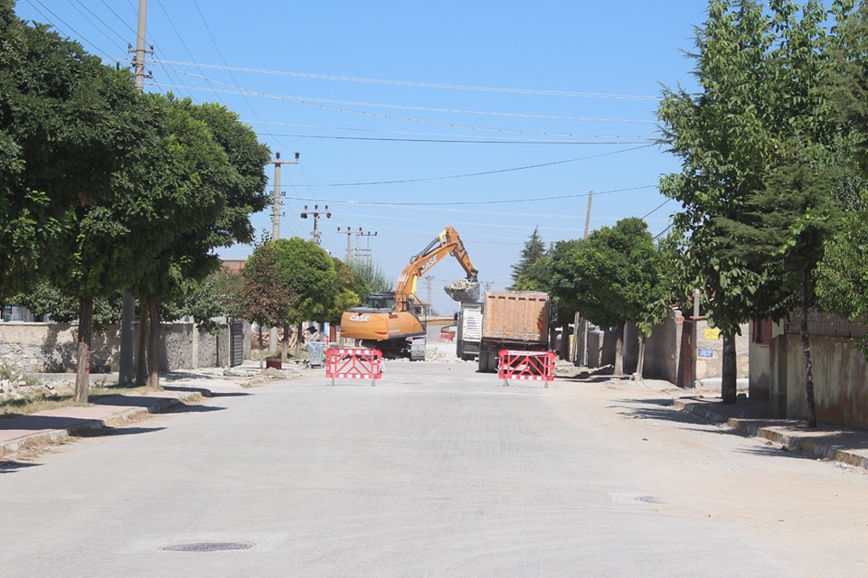 Emirdağ Belediyesi, Elhan Yoluna Asfalt Hazırlığı Yapıyor