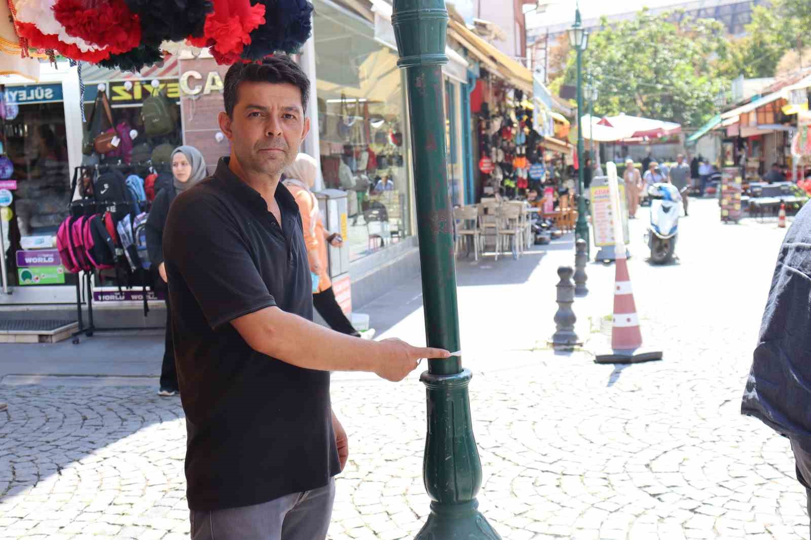 Eskişehir'de Türk Bayrağı Asan Esnafa Zabıtanın Uyarısı