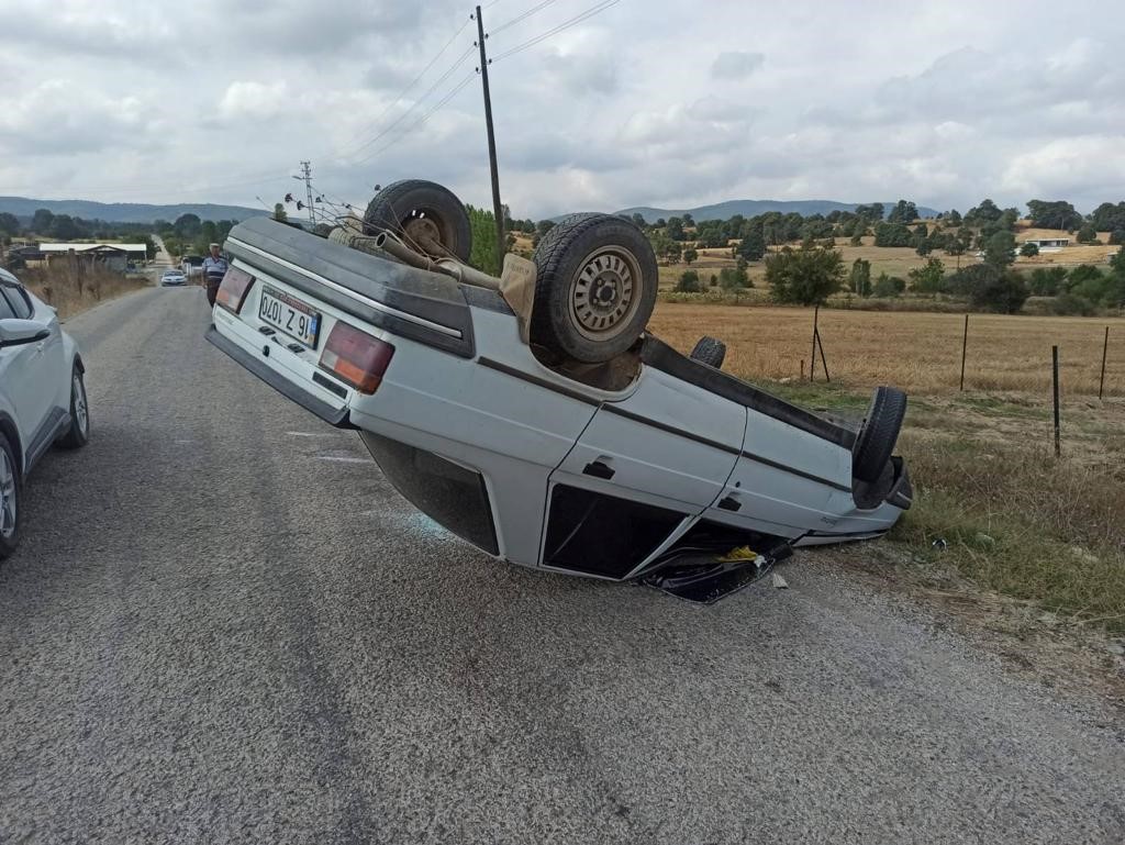 Pazaryeri'nde korkutan otomobil kazası