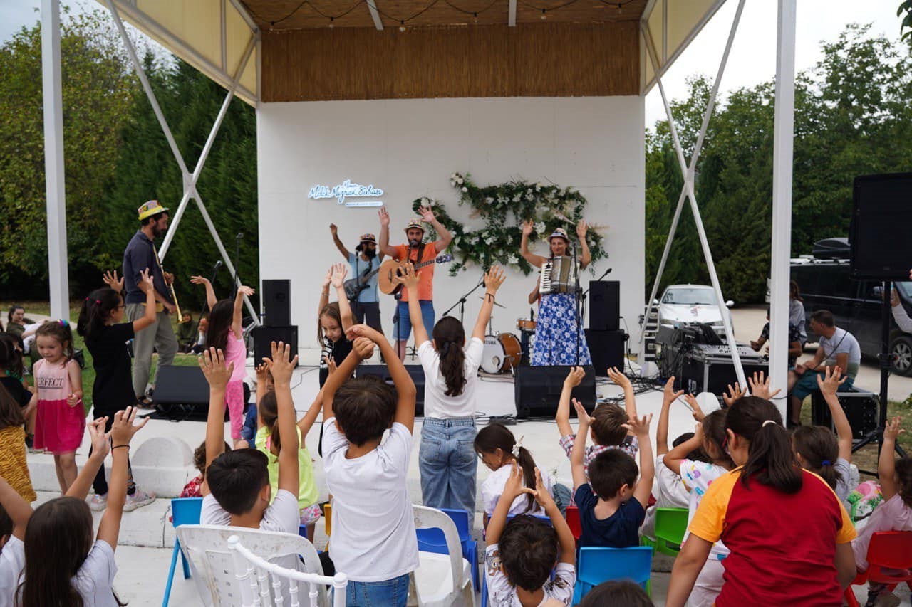 Bilecik Belediyesi'nden çocuklara unutulmaz şenlik