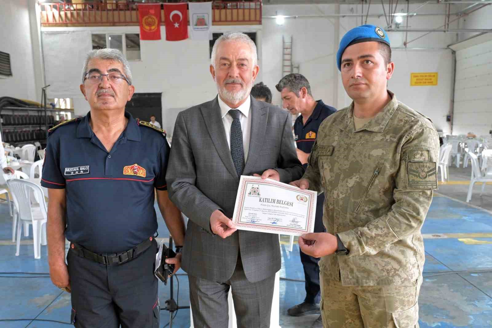 Isparta Belediyesi, Askerlere Yangın Eğitimi Verdi.