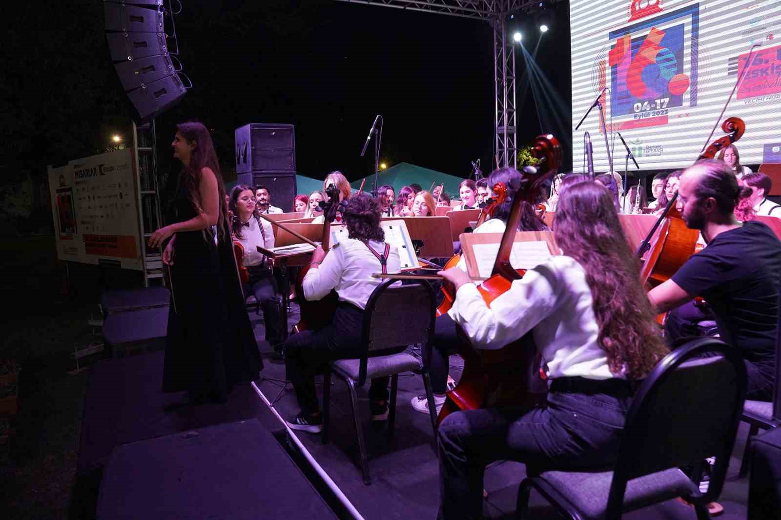 Tepebaşı Belediyesi, Çocuk Senfoni Orkestrasıyla Eskişehirlilere müthiş bir akşam yaşattı.