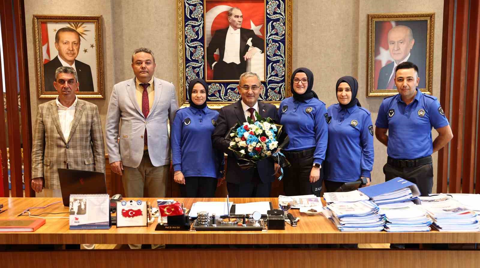 Kütahya Belediyesi Zabıta Müdürlüğü Başkanı Prof. Dr. Işık'ı ziyaret etti