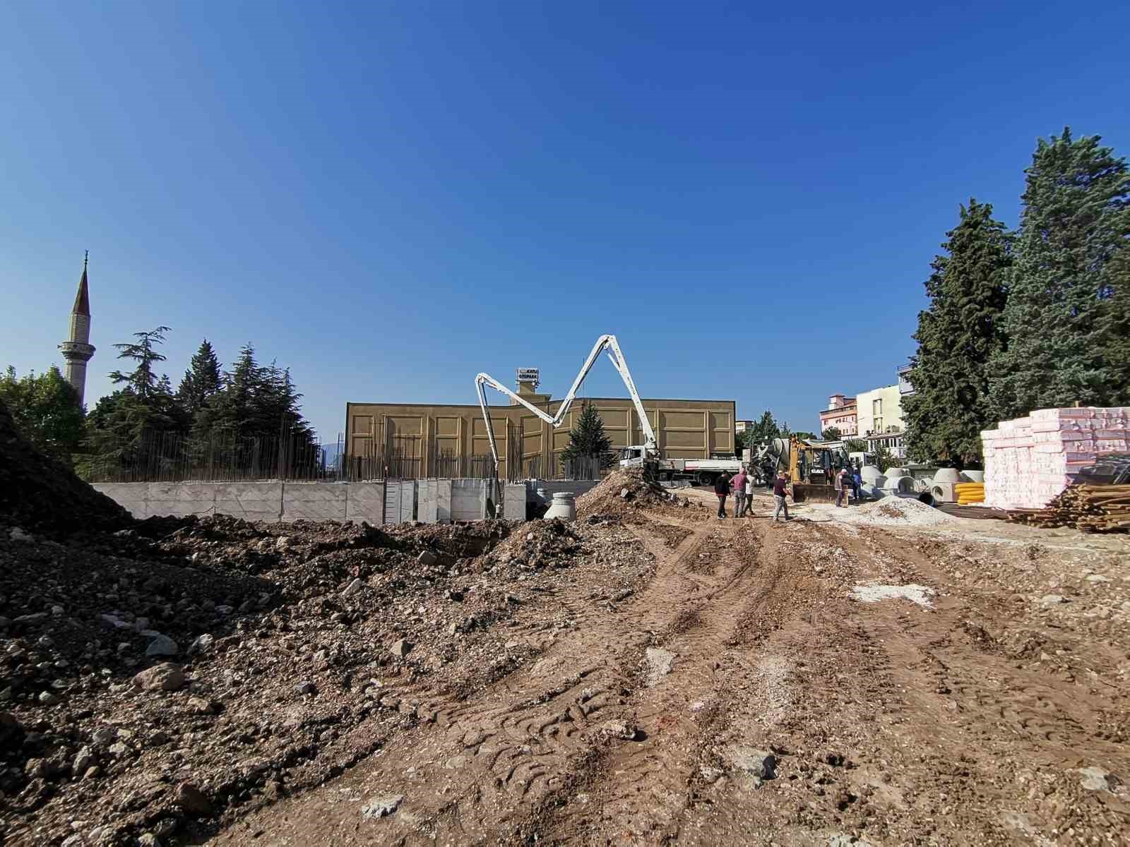 Gediz'de İlçe Emniyet Müdürlüğü ve Kaymakamlık binaları tamamlanıyor.