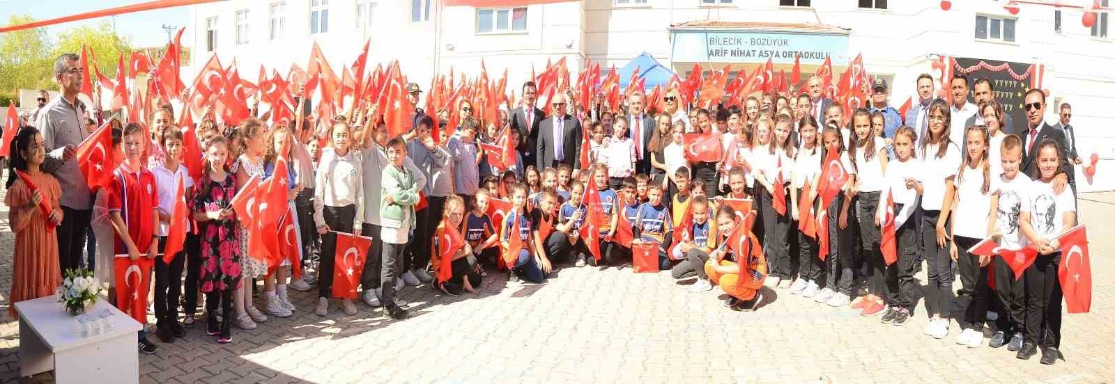 Bozüyük'te İlköğretim Haftası Coşkusu