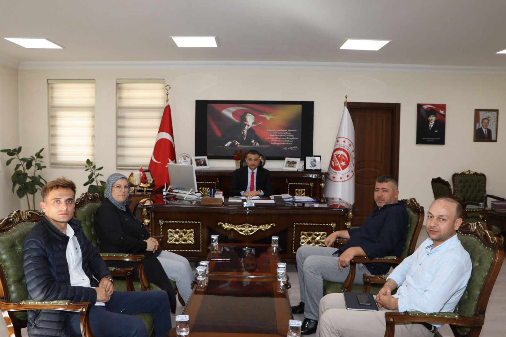 Kaymakam Bilici, İl Özel İdaresi ve Müteahhit ile Hükümet Konağı Projesi'ni değerlendirdi.