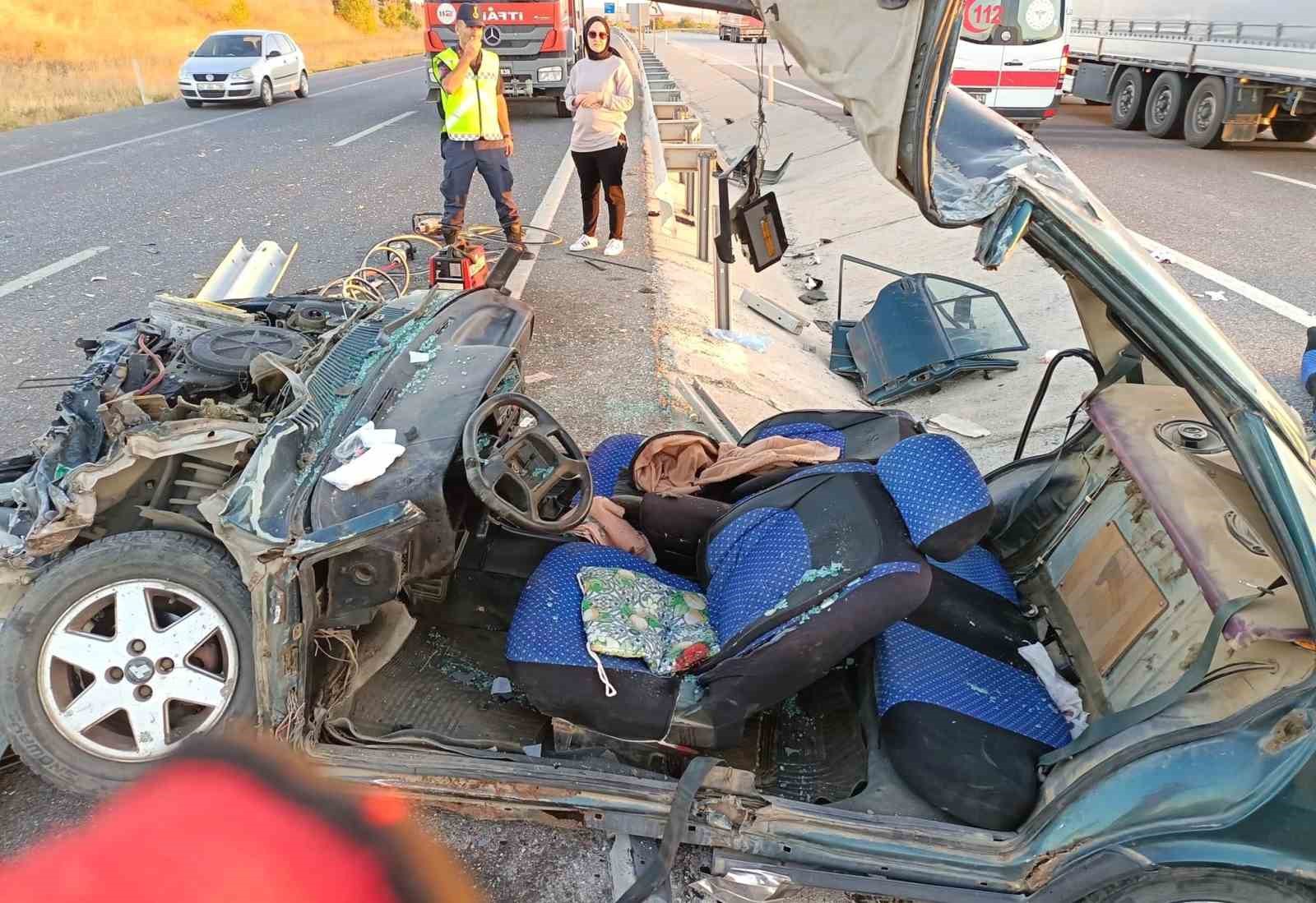 Kütahya'da trafik kazası: 3 yaralı