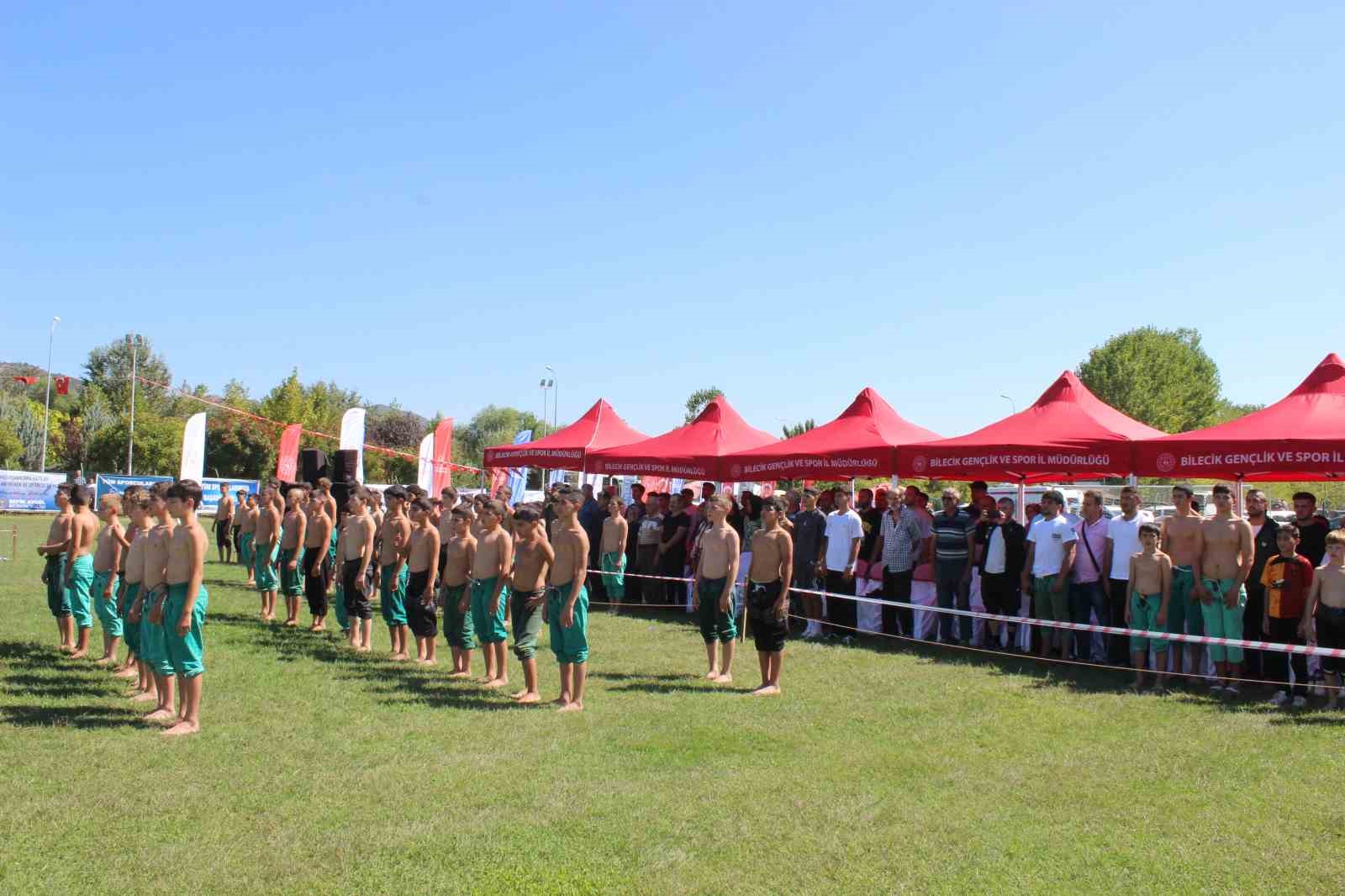 Osmaneli Panayırı Karakucak Güreşleri ile Başladı