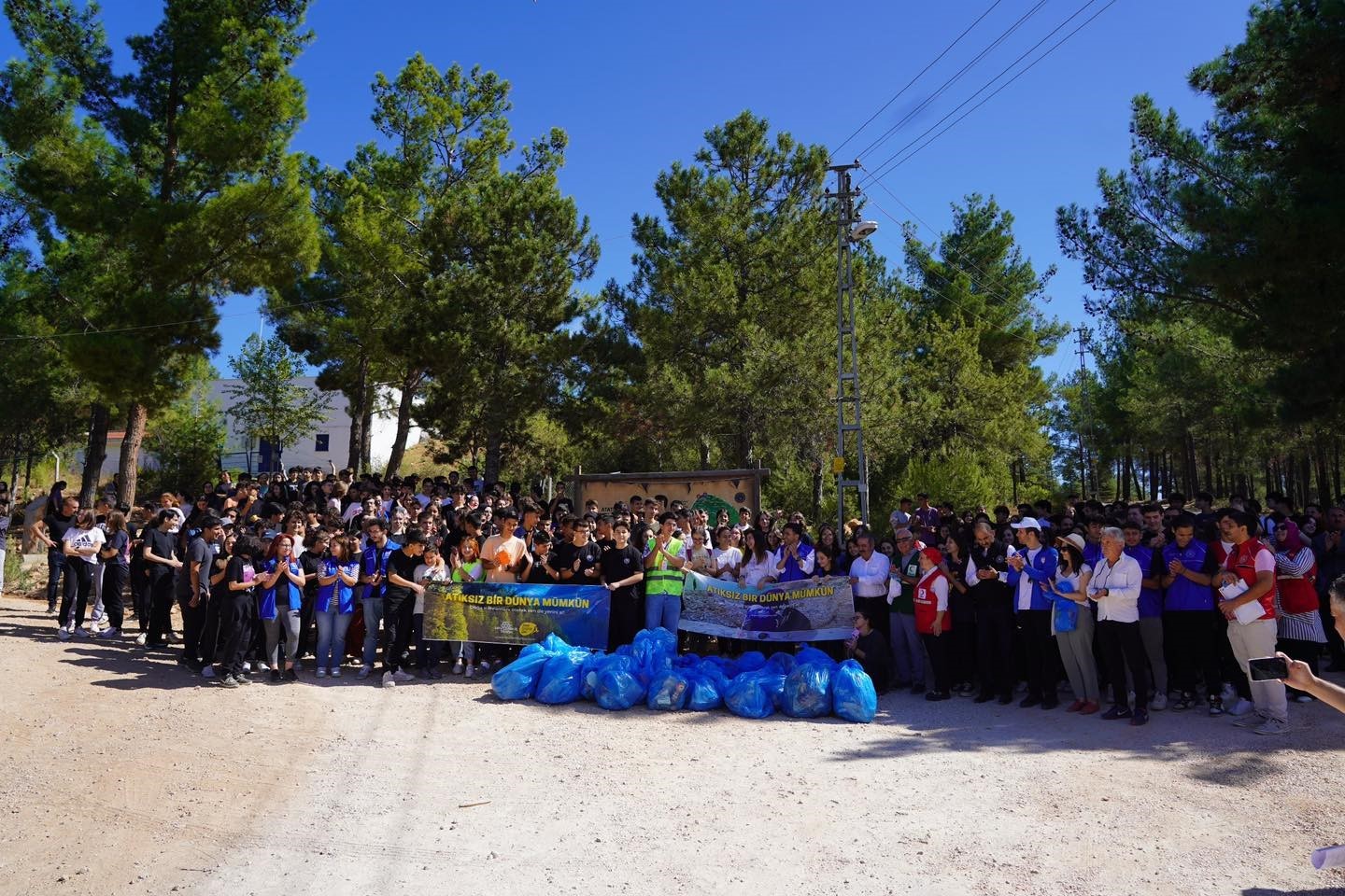 Bilecik'te Öğrenciler ve STK'lar Çöp Topladı