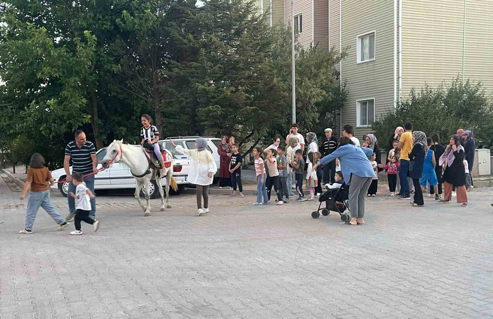 Hisarcık'ta Renkli At Etkinliği Büyük İlgi Gördü