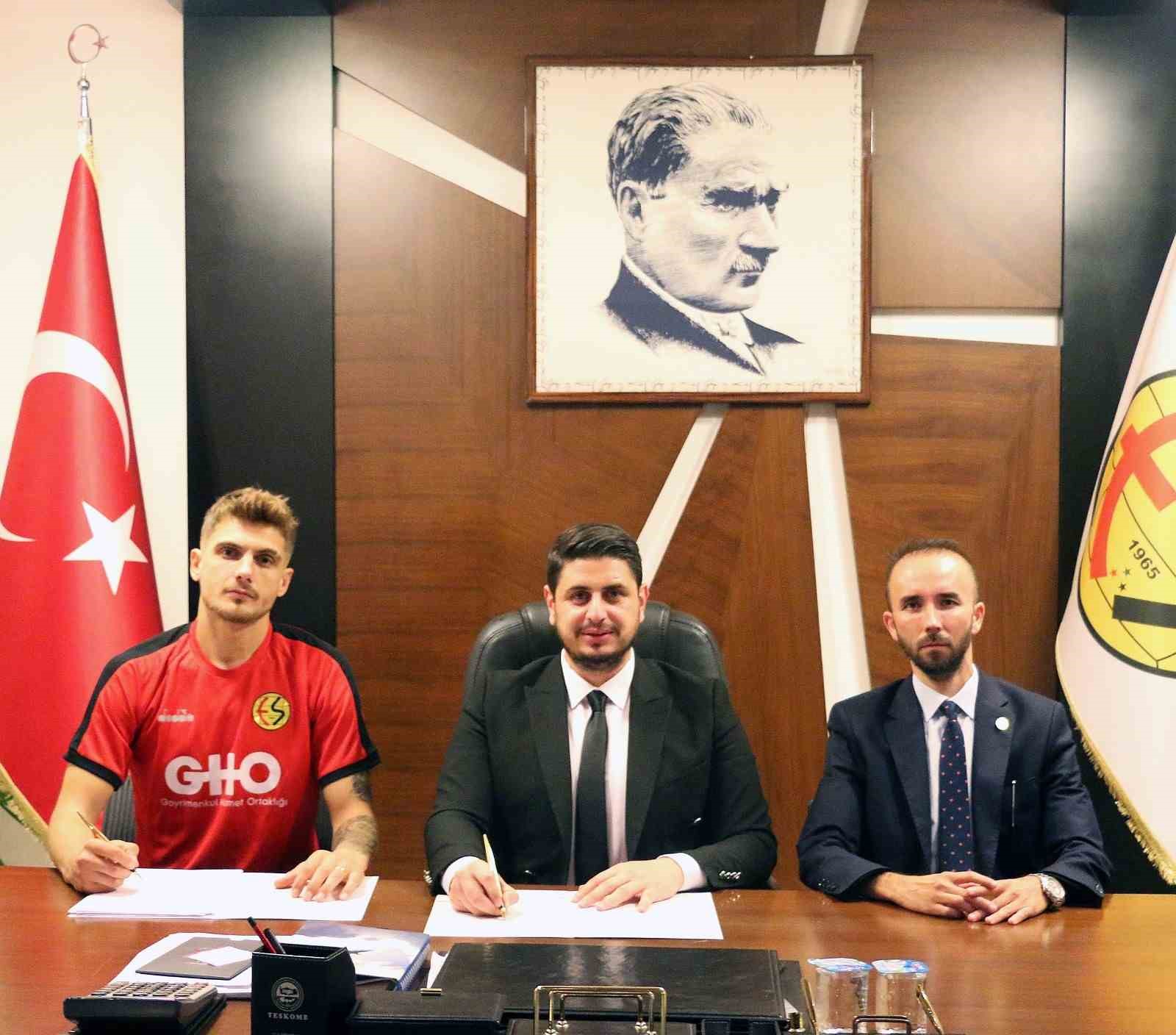 Eskişehirspor, tecrübeli savunmacı Kaan Dorak'ı transfer etti