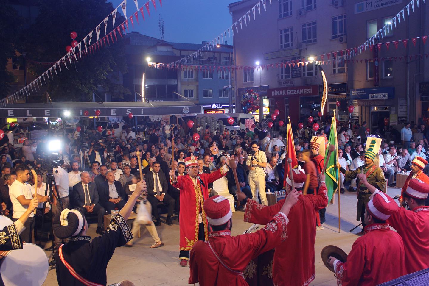 Ahilik Haftası etkinliklerinde ilçe esnafı ziyaret edildi.