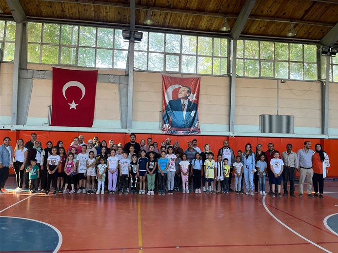 Emirdağ'da Gençlik ve Spor İlçe Müdürlüğü Çocuklara Spor Fırsatı Sunuyor!