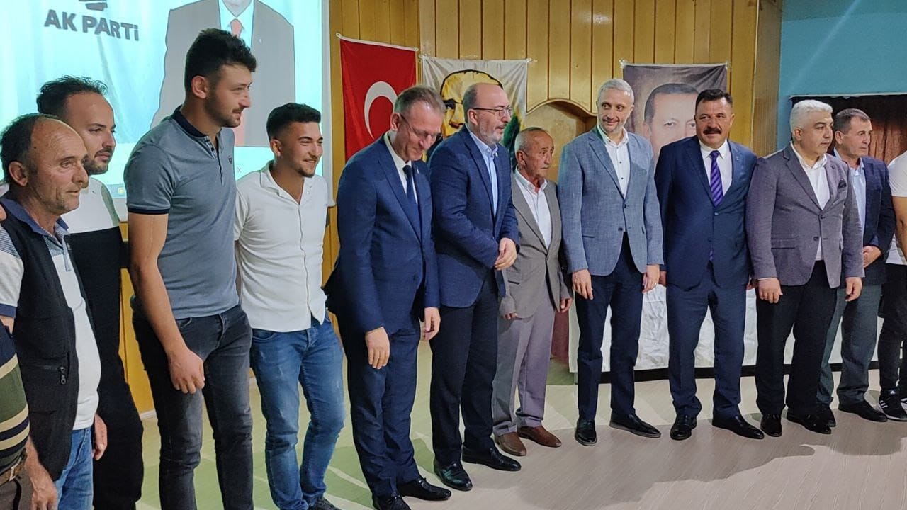 Hisarcık'ta CHP ve Yeniden Refah Partisi üyeleri AK Parti'ye katıldı