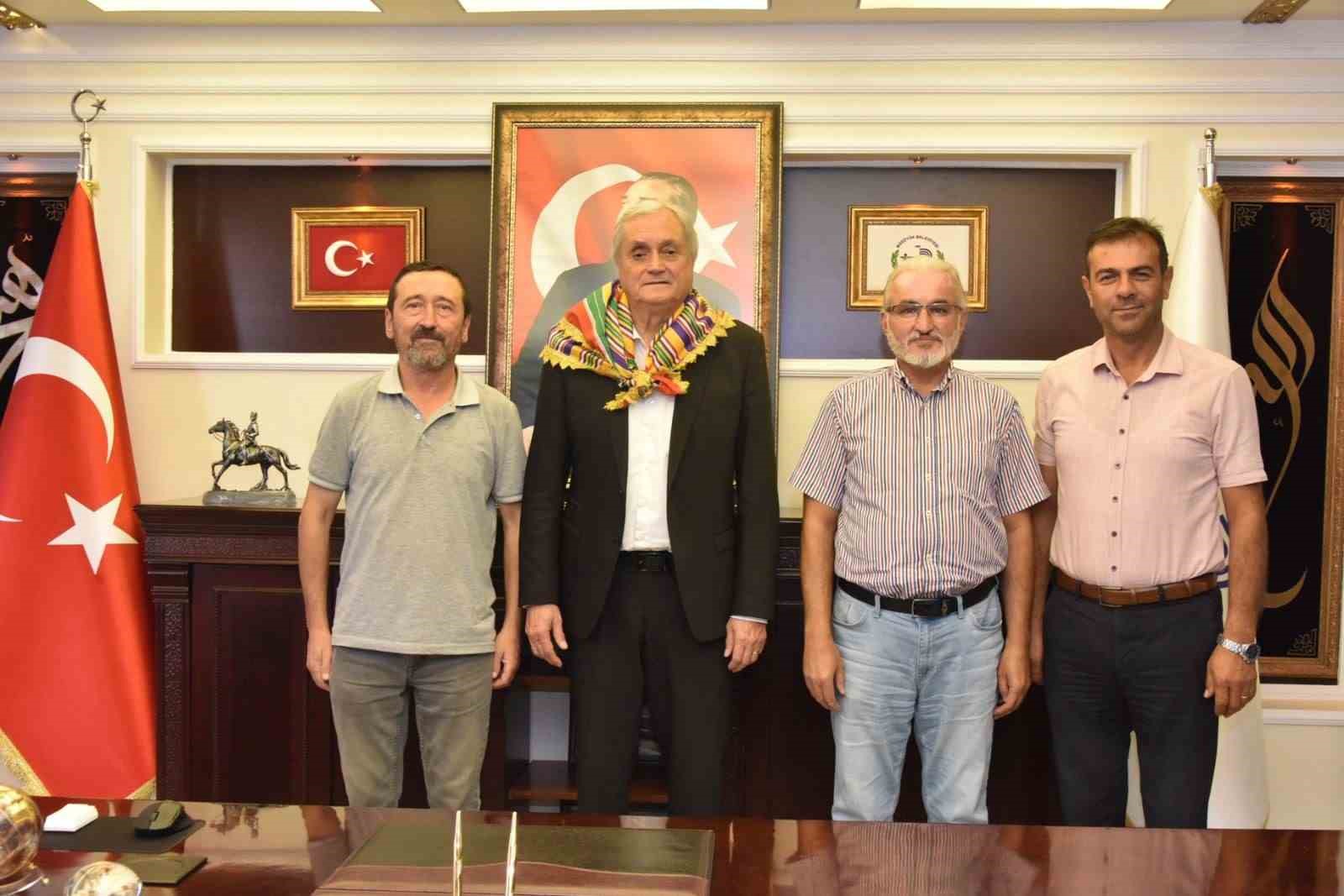 Bozüyük Belediye Başkanı Dernek Yöneticileriyle Görüştü