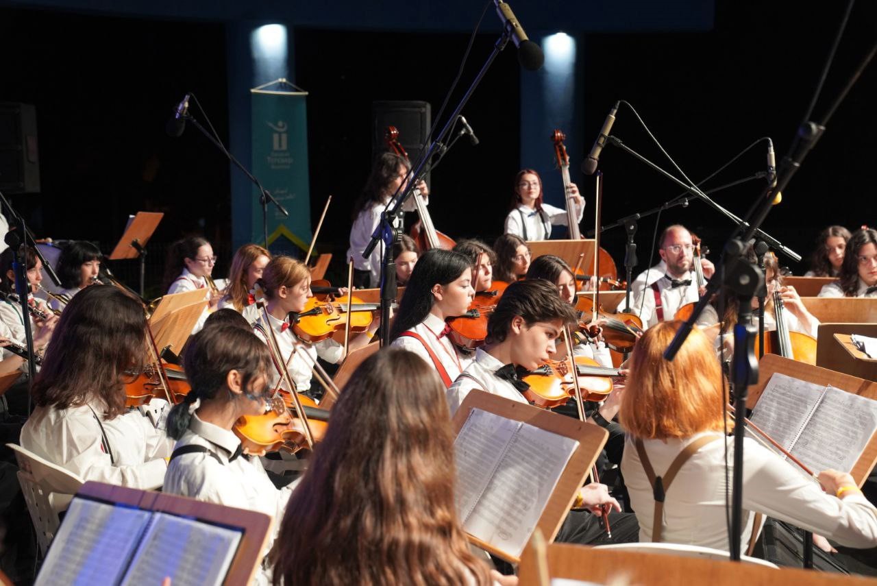 Tepebaşı Belediyesi İki Elin Sesi Var Çocuk Senfoni Orkestrası Başarılı Konser Verdi