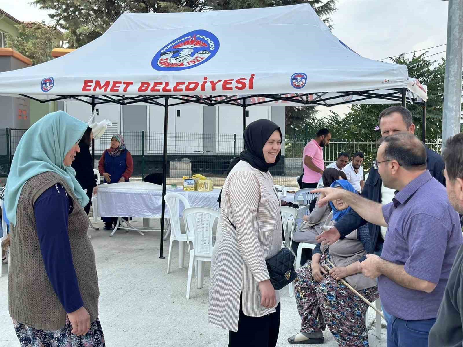 Emet Belediye Başkanı öğrencilere sıcak karşılama yaptı