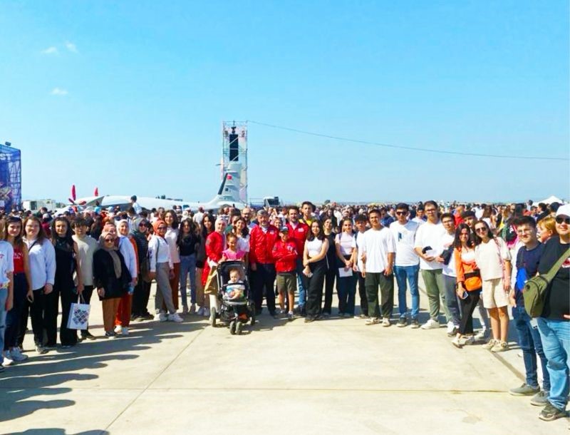 Gediz Belediyesi, 200 Öğrenciyi Ücretsiz Teknofest İzmir'e Taşıdı