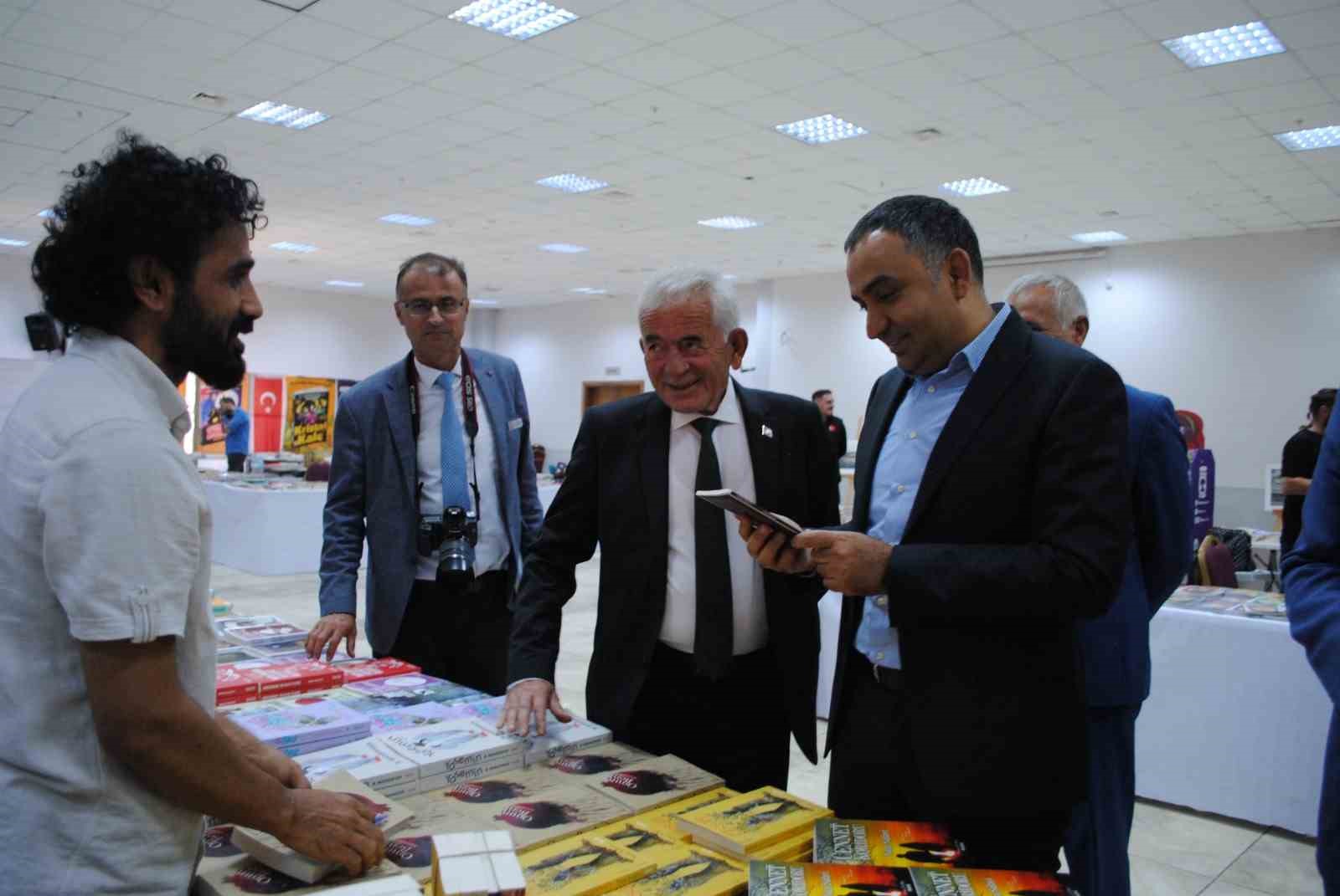 Isparta'da 2. Eğirdir Kitap Fuarı başladı