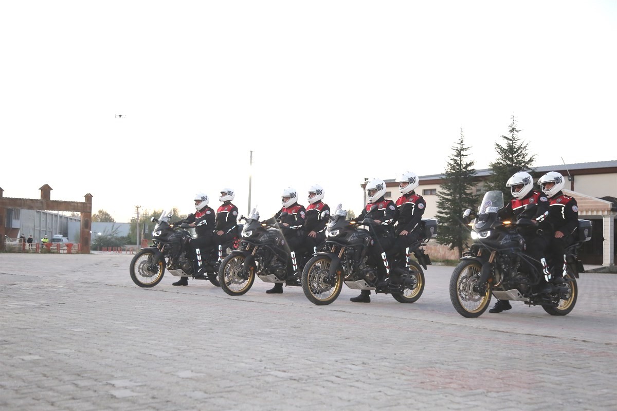 Kütahya'da Motosikletli Polis Timleri Rekor Kırdı