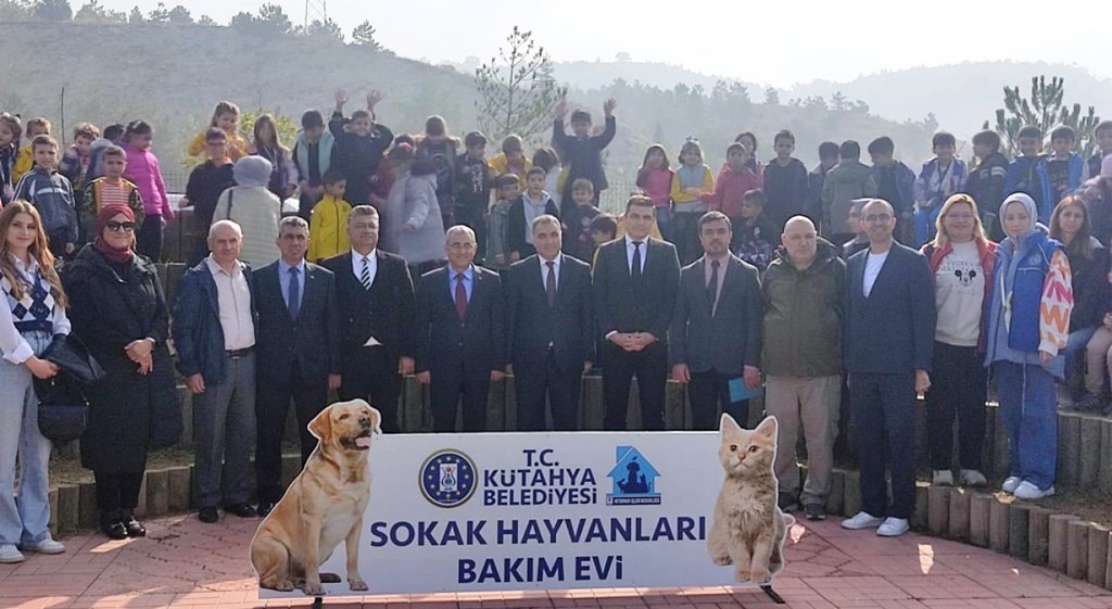 Kütahya Rektörü Sokak Hayvanları Bakım Evinde