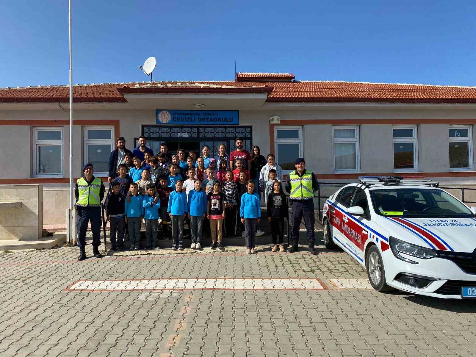 İscehisar'da Ortaokul Öğrencilerine Trafik Eğitimi