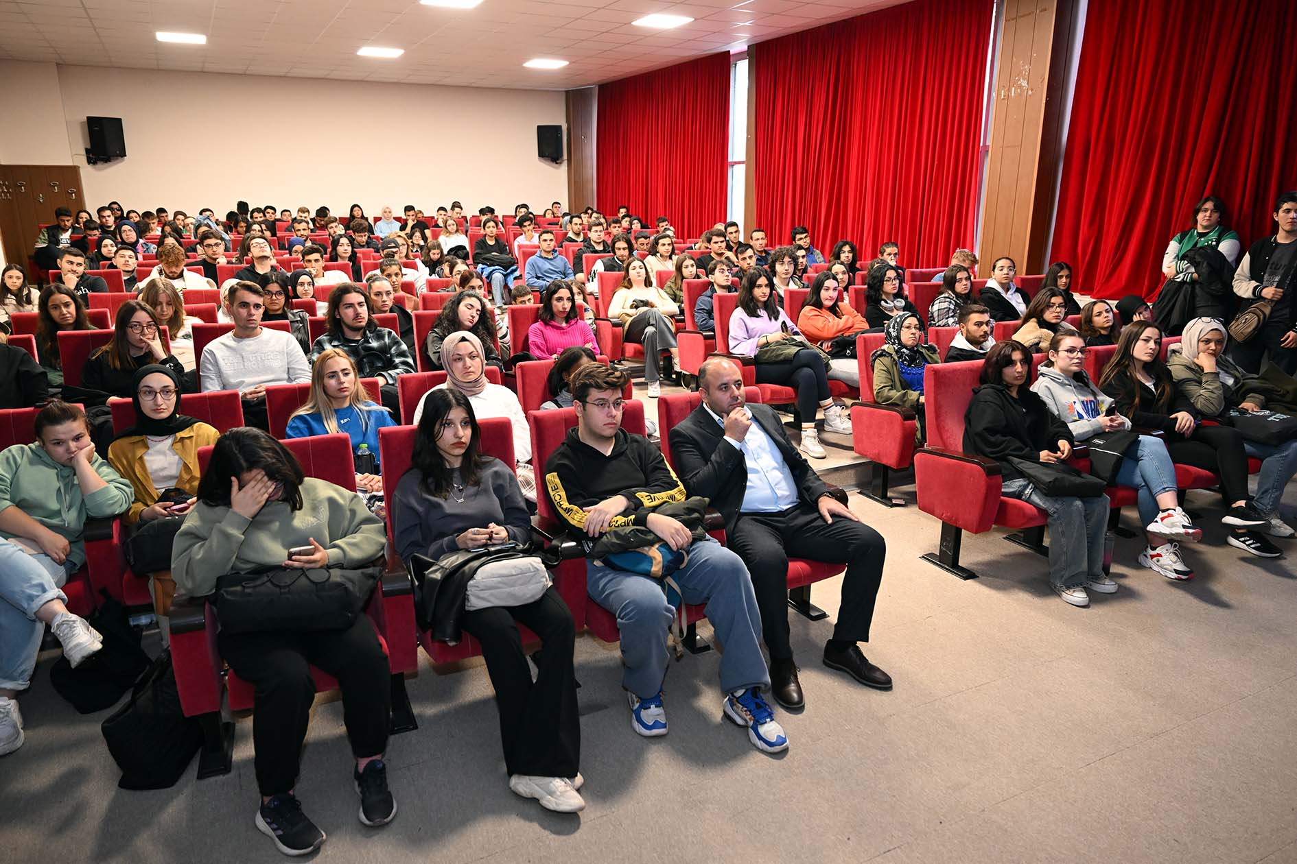 AKÜ Öğrencilerine Kalite Süreçleri Hakkında Bilgilendirme Yapıldı