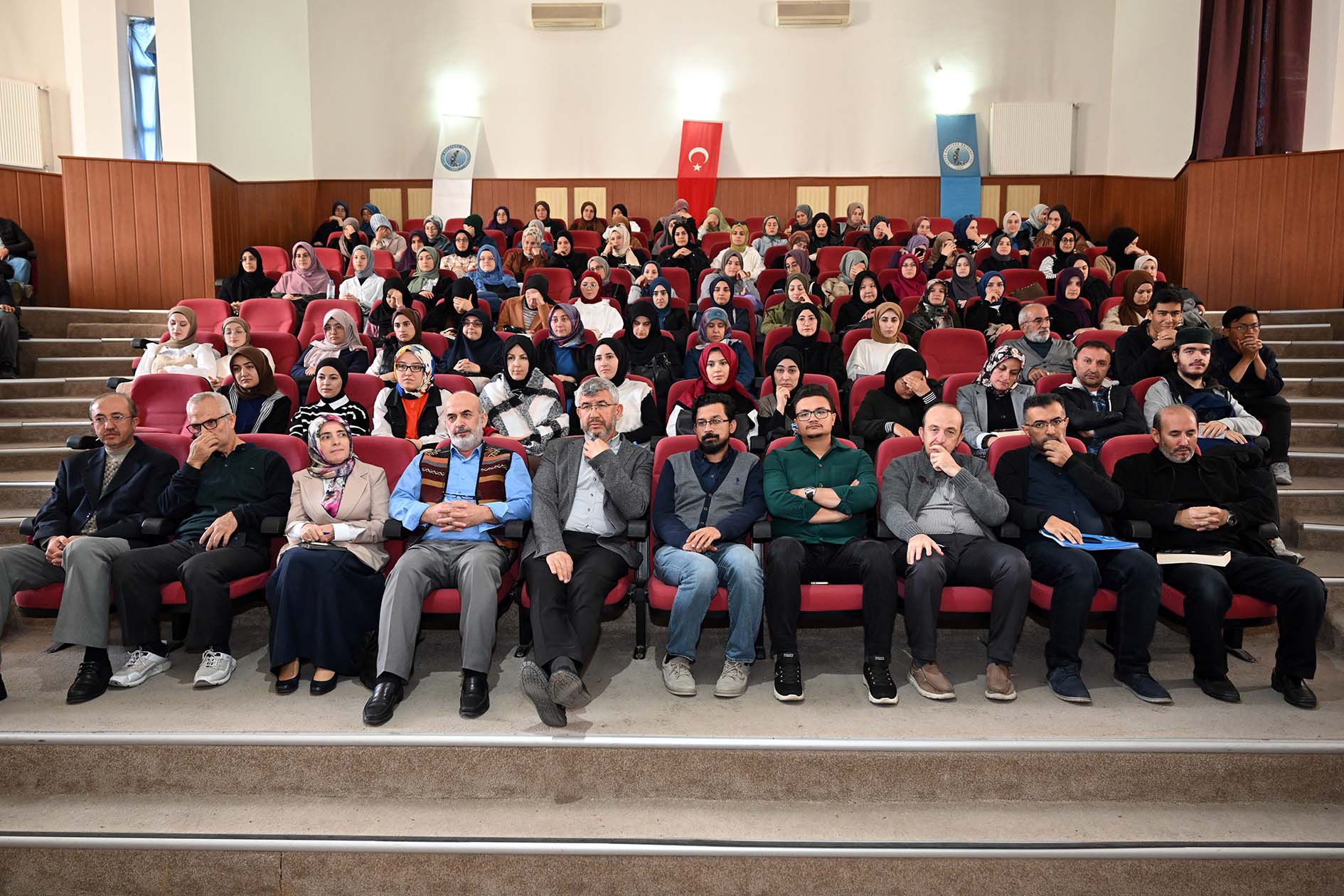 Afyon Kocatepe Üniversitesi'nde İlahiyat Fakültesi Açılış Dersi Verildi