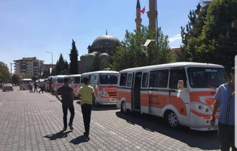 Gediz Belediyesi, Okul Servisi Sorununu Halk Dolmuşlarıyla Çözdü