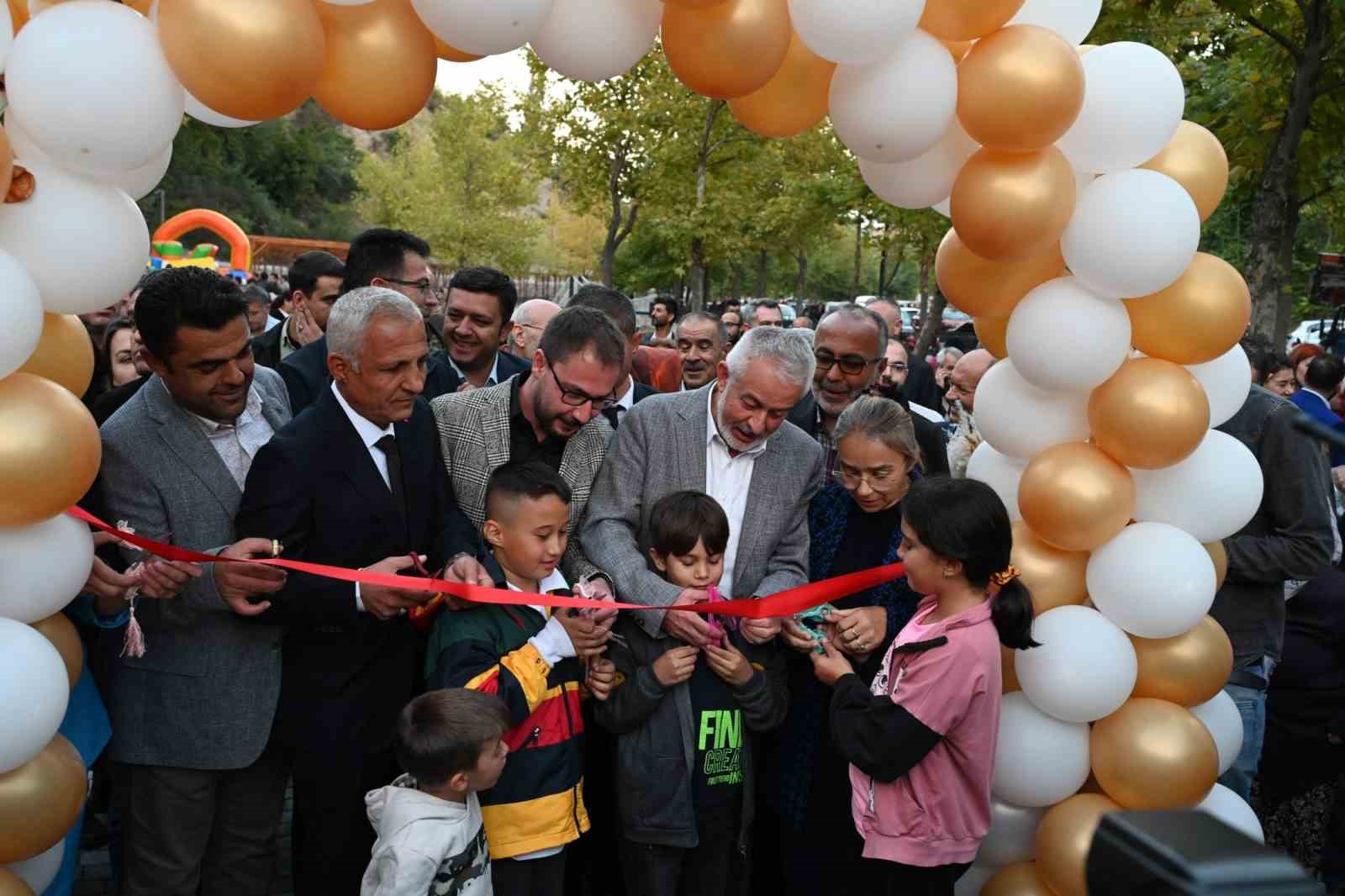 Isparta Belediyesi Andık Deresi Bezirgan Şelalesi'ni düzenledi.