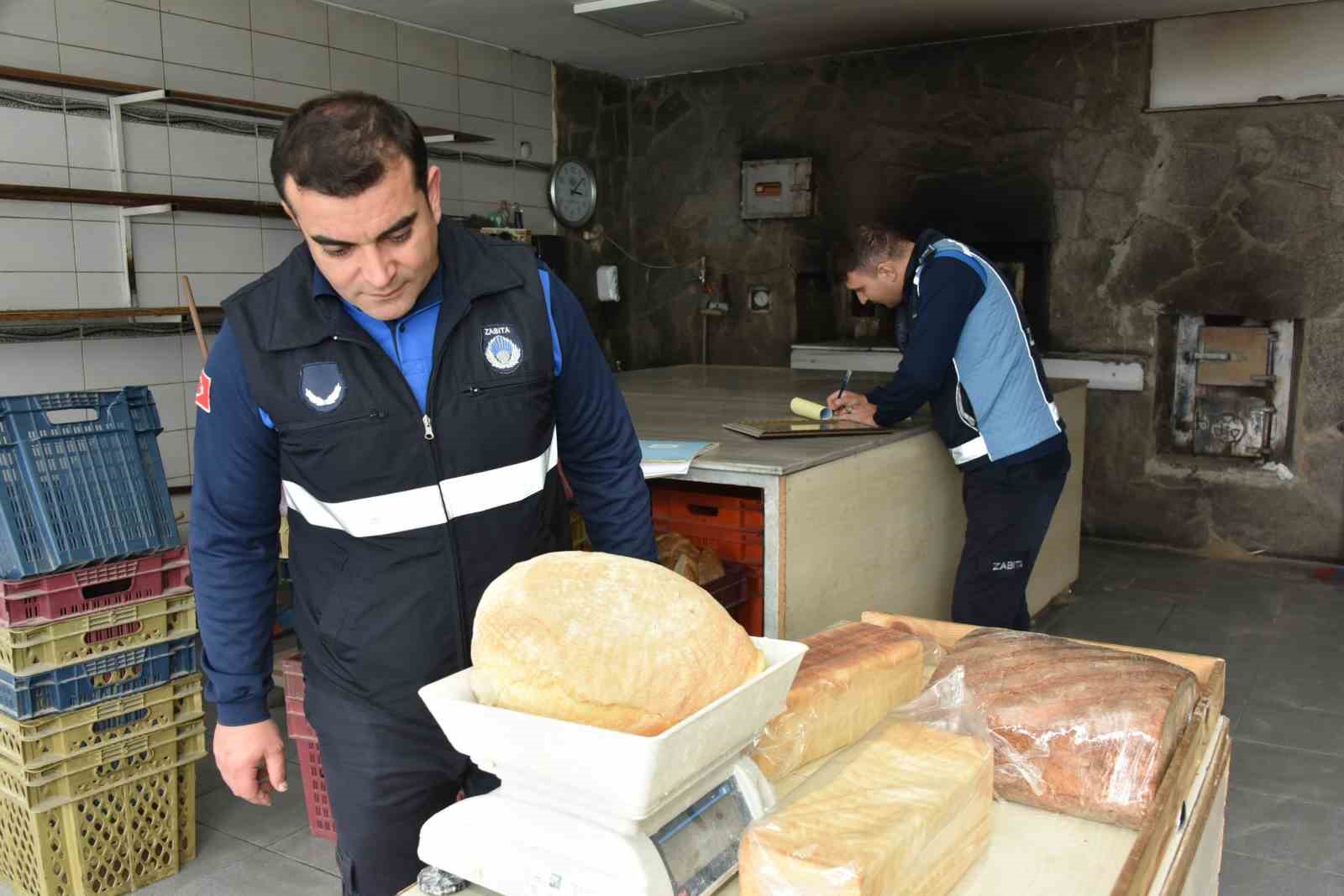 Bozüyük'te Zabıta Müdürlüğü denetimlere devam ediyor.