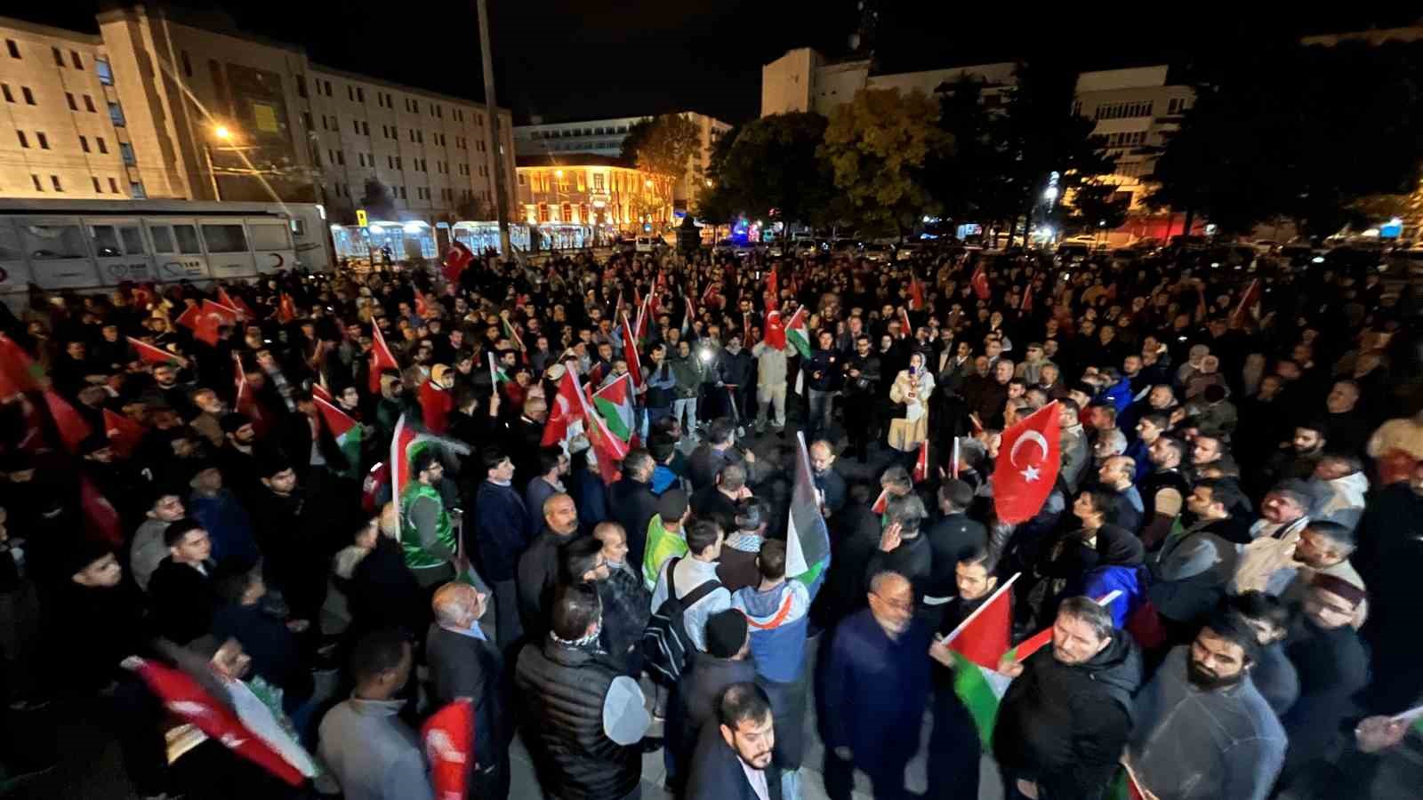 İsrail'in Gazze'de Hastane Bombalamasına Eskişehir'den Protesto