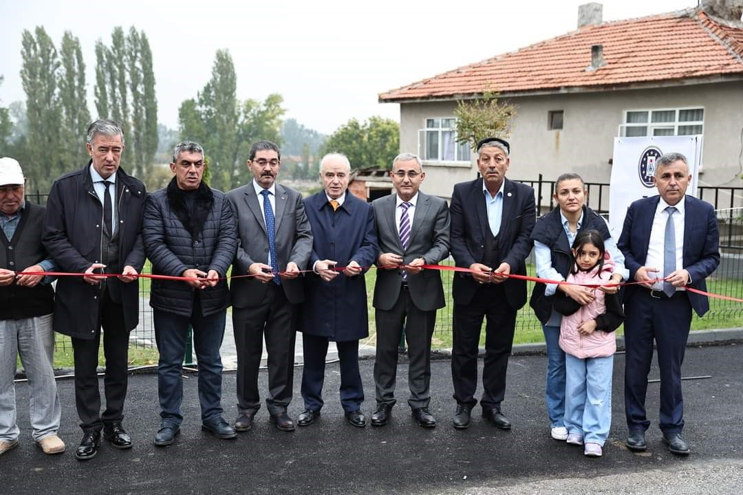 Kütahya'da Şehit Orman İşletme Şefi Murat Yıldırım'ın adıyla açılan park, duygusal bir törenle hizmete girdi.