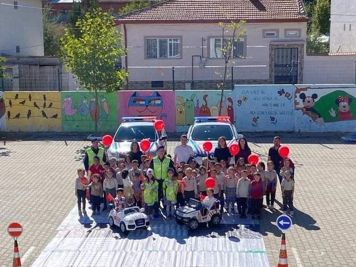 Dodurga İlkokulu'nda Çocuklara Trafik Eğitimi