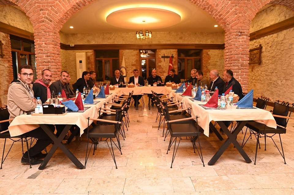 Belediye Başkanı Serkan Koyuncu, Muhtarlar Günü'nde muhtarlarla buluştu