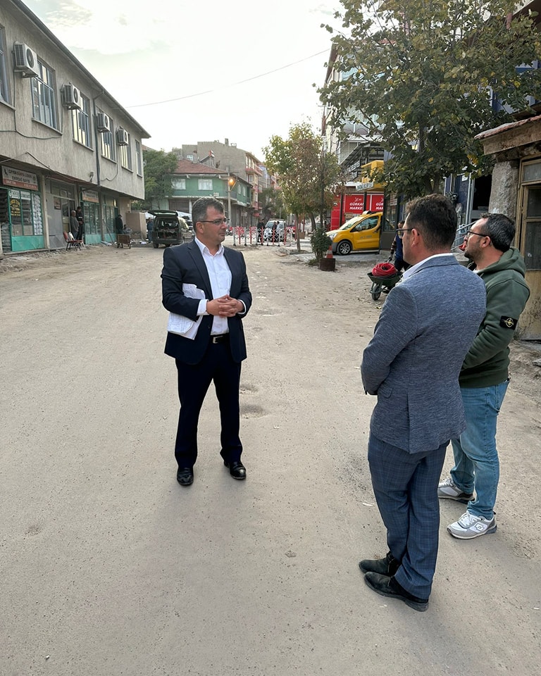 Belediye Başkanı Serkan Koyuncu Afyon Yolu'ndaki Çalışmaları İnceledi.