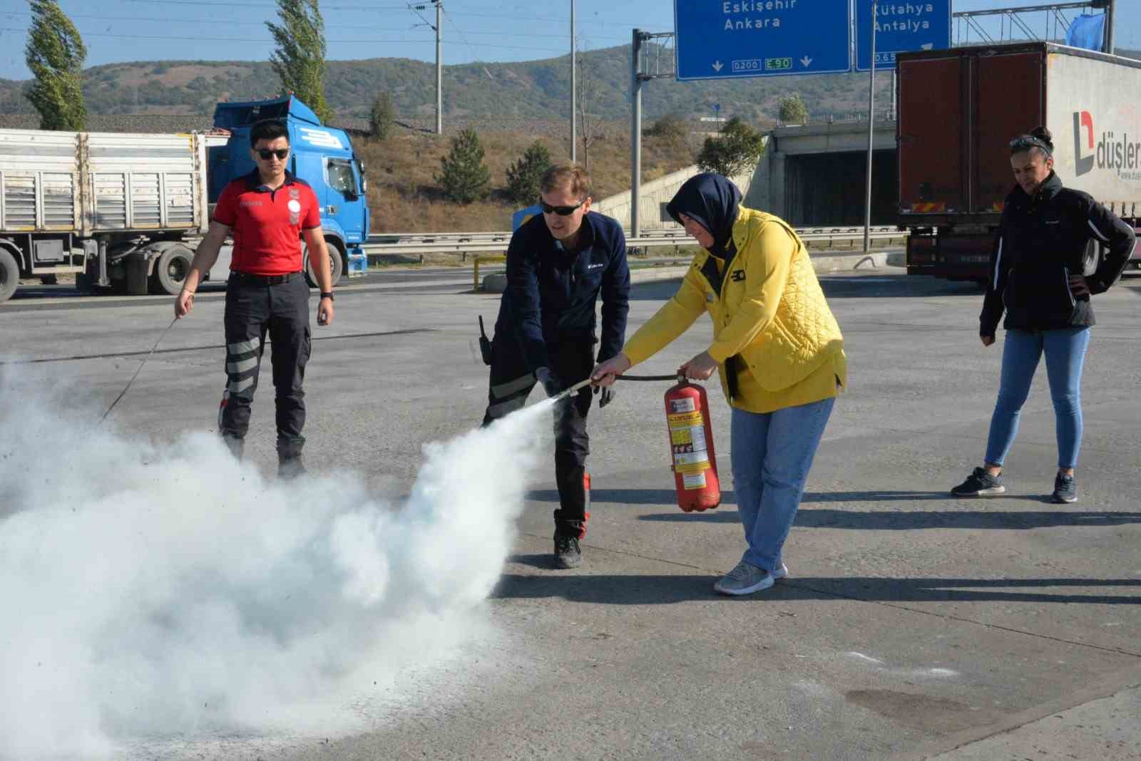 Bozüyük Belediyesi İtfaiye Müdürlüğü'nden yangın eğitimi!