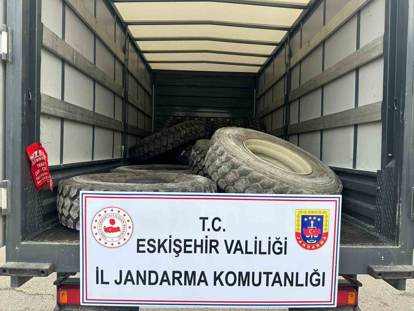 Eskişehir'de Kamyon Lastiği ve Kablosu Çalan Hırsız Yakalandı