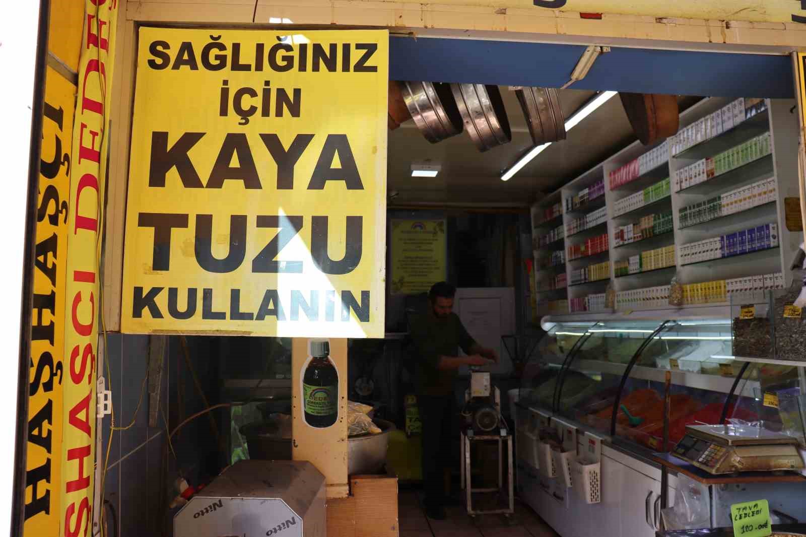 Eskişehir'de Aktar Şamil Yalçıner, Sağlıklı Kaya Tuzu Tercihini Öneriyor.