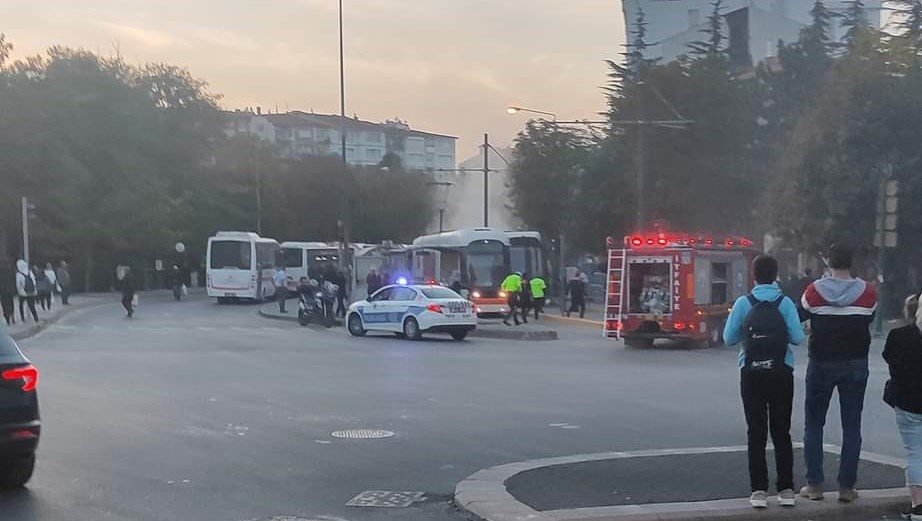 Eskişehir'de tramvay yangını paniğe neden oldu.