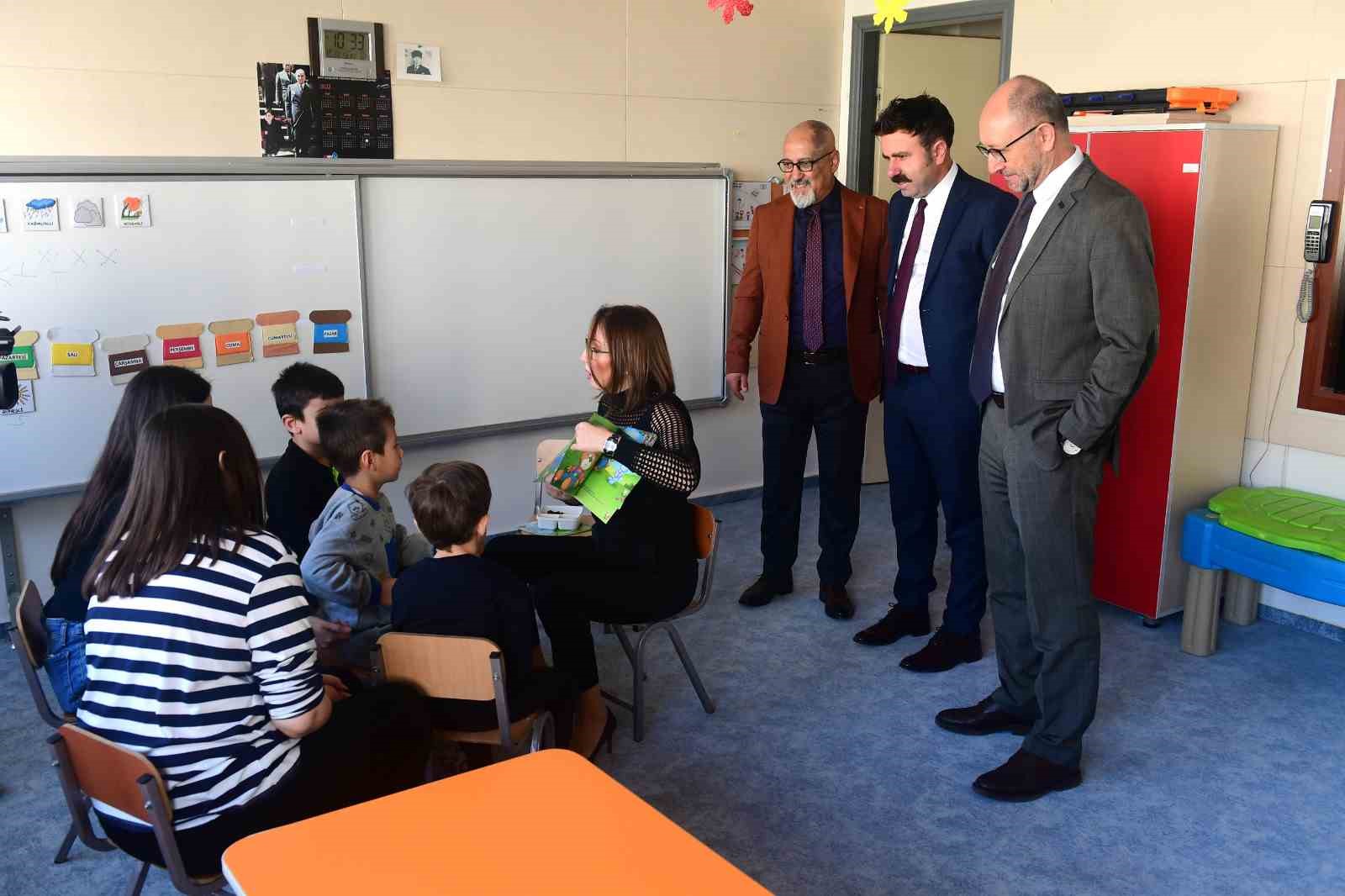 Anadolu Üniversitesi'nde Otizm ve Dil Bozuklukları İncelemesi