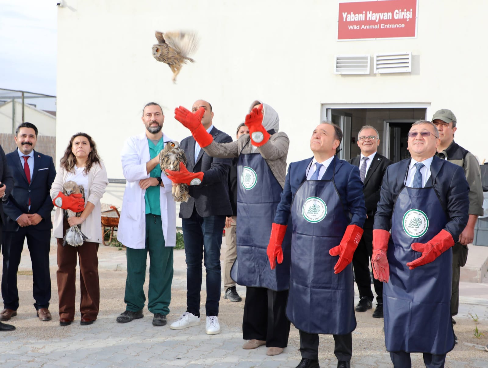 Vali Yiğitbaşı, Afyon Kocatepe Üniversitesi Yaban Hayatı Kurtarma ve Rehabilitasyon Merkezi'ni ziyaret etti.