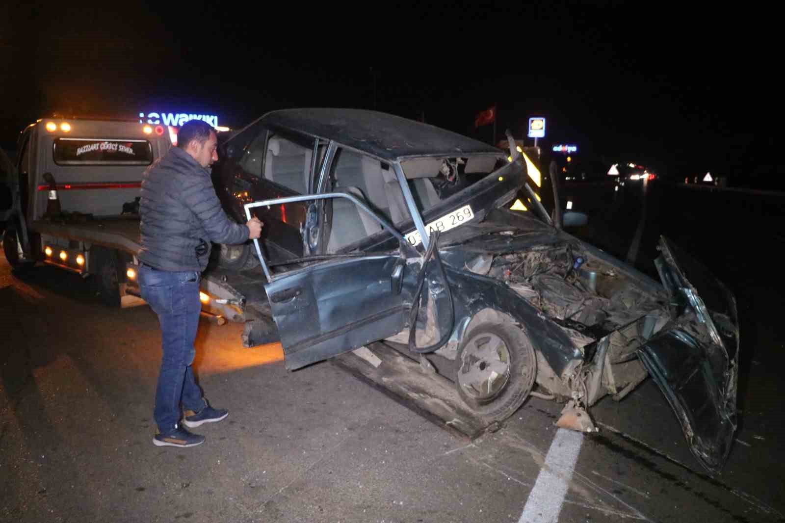 Afyonkarahisar'da çarpışan iki otomobilde 5 yaralı