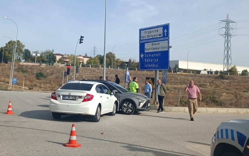 Bilecik'te Trafik Kazası: 1 Yaralı