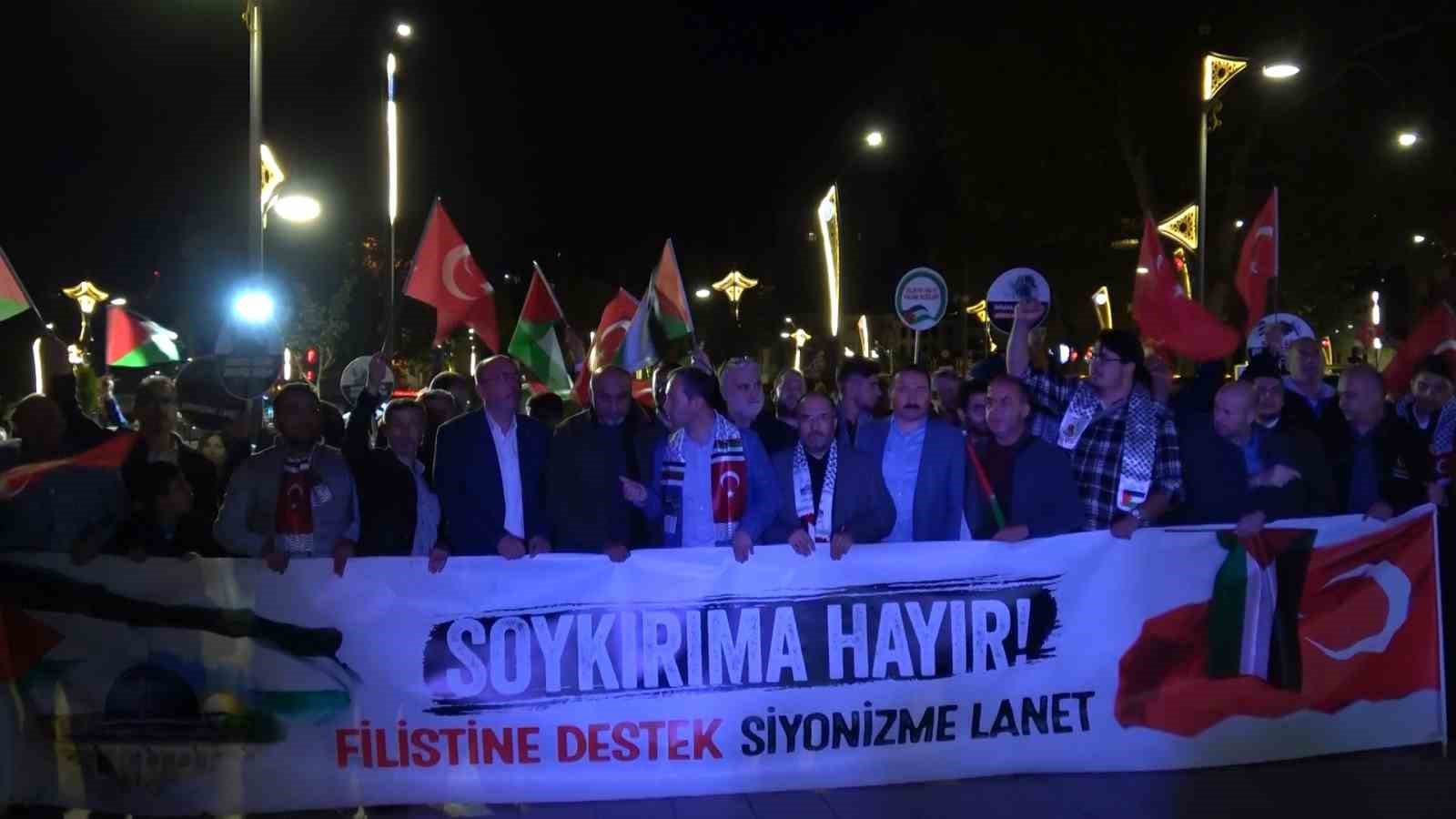 Kütahya'da 'Filistin'e destek siyonizme lanet mitingi düzenlendi'